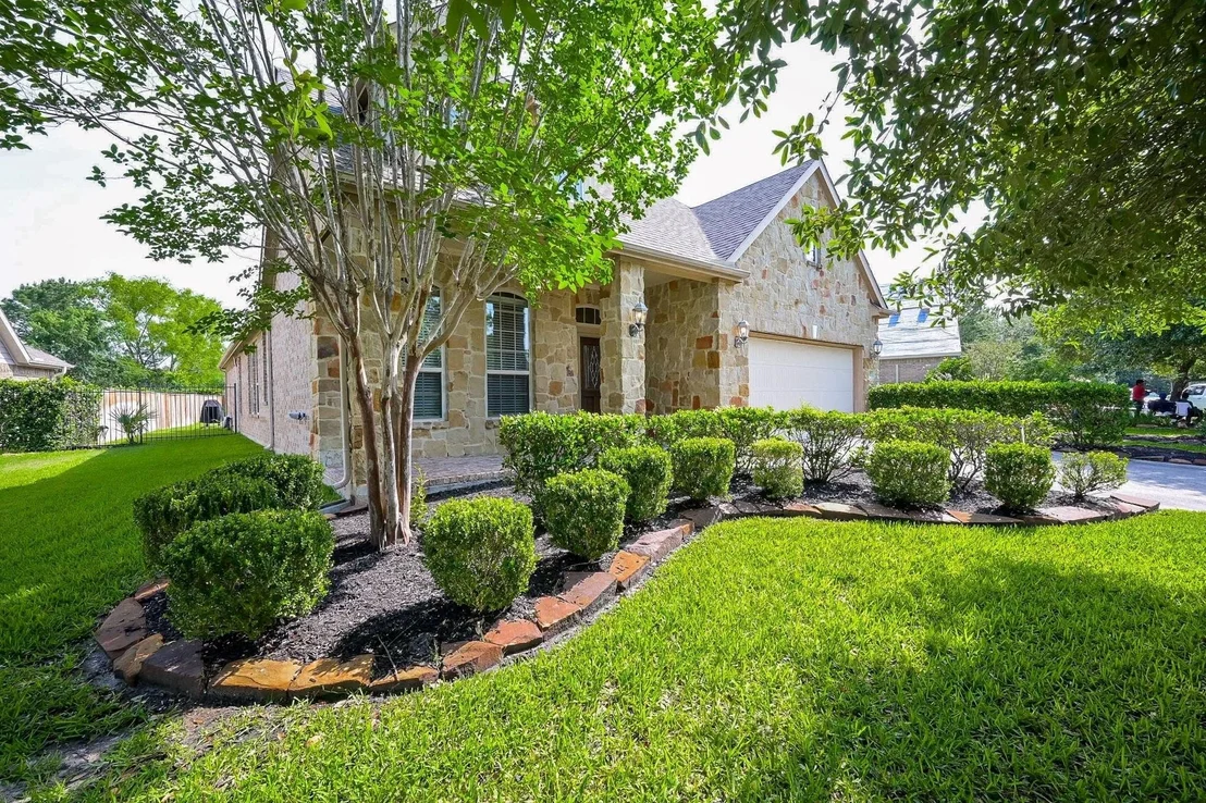 Photo of 107 N Bacopa Drive