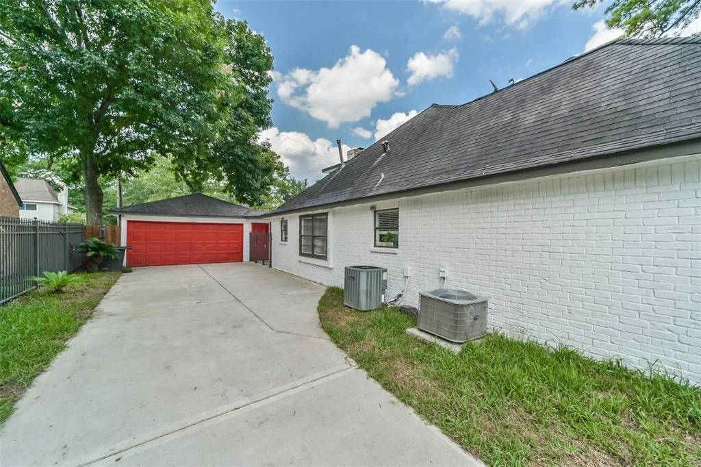 Photo of 11814 Gardenglen Drive