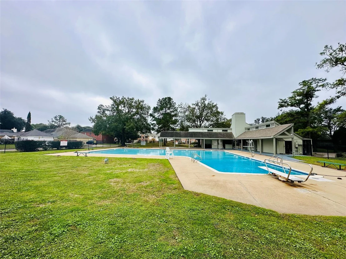 Photo of 4142 Surreydon Drive