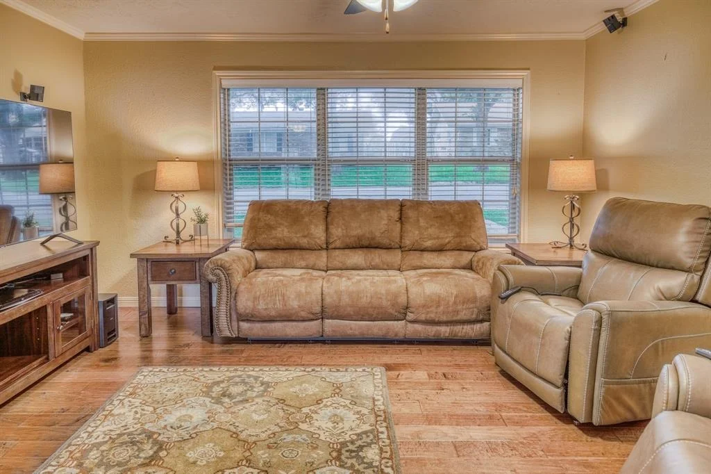 Photo of 1302 Woodson Lane