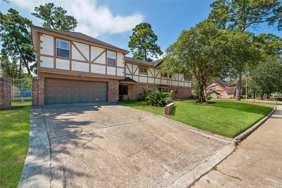 Photo of 14722 Falling Creek Drive
