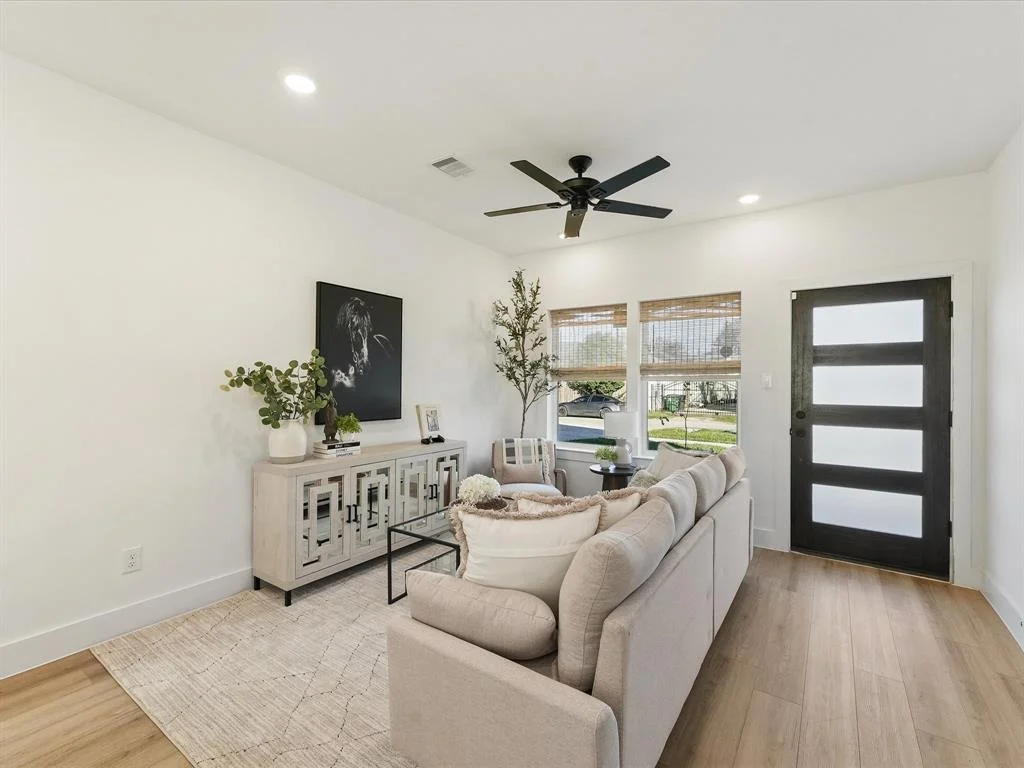 Photo of 2131 Carr Street