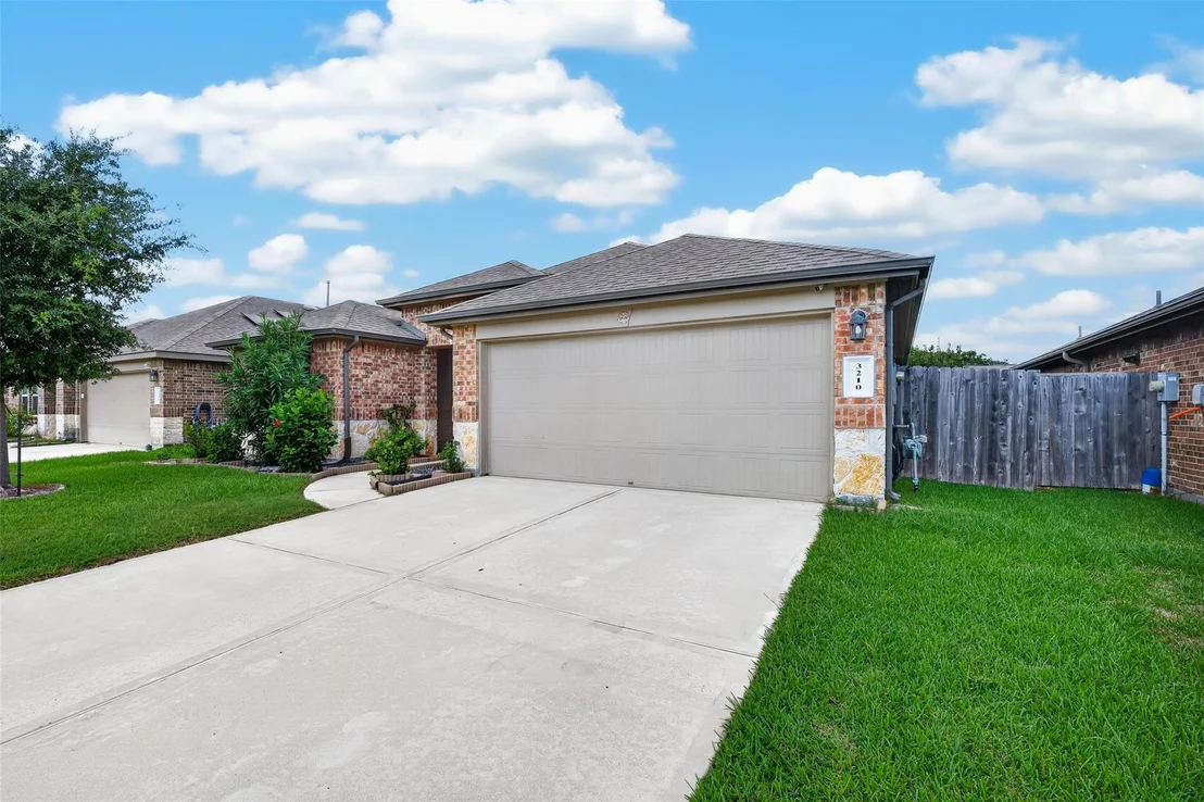 Photo of 3210 Specklebelly Drive Drive