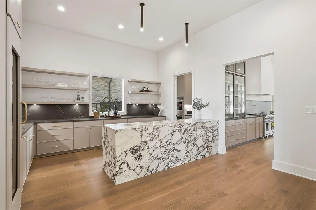 Photo of 50 Aria Isle Drive