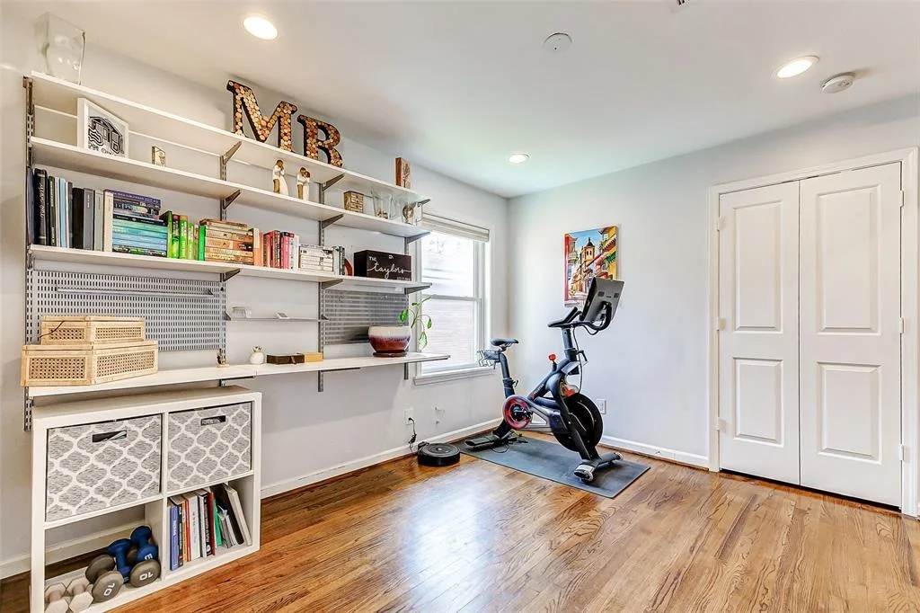 Photo of 1414 Thornton Road