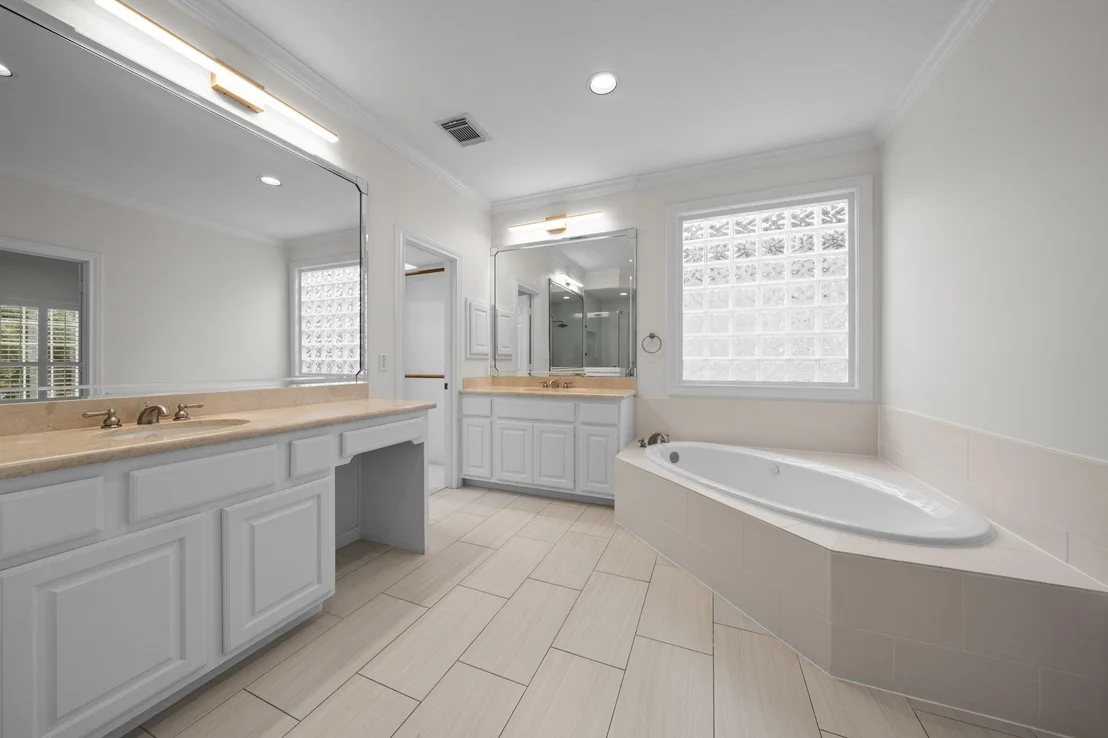 Photo of 3403 Crest Hill Lane
