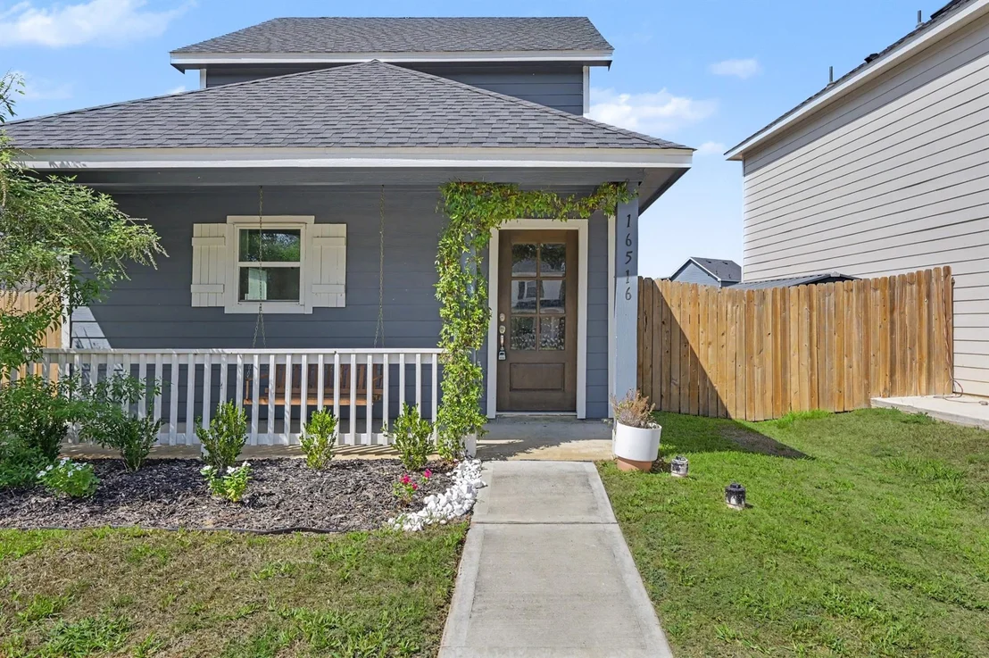 Photo of 16516 Jasmine Marie Place