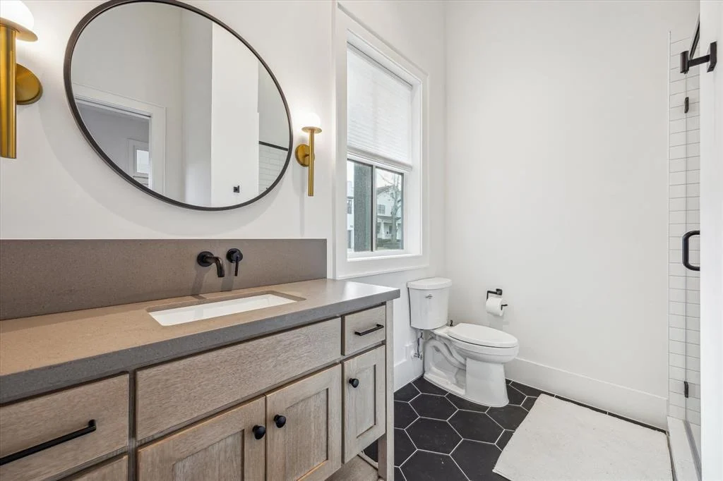 Photo of 307 Aurora Street
