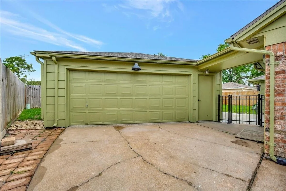 Photo of 16407 Clearcrest Drive