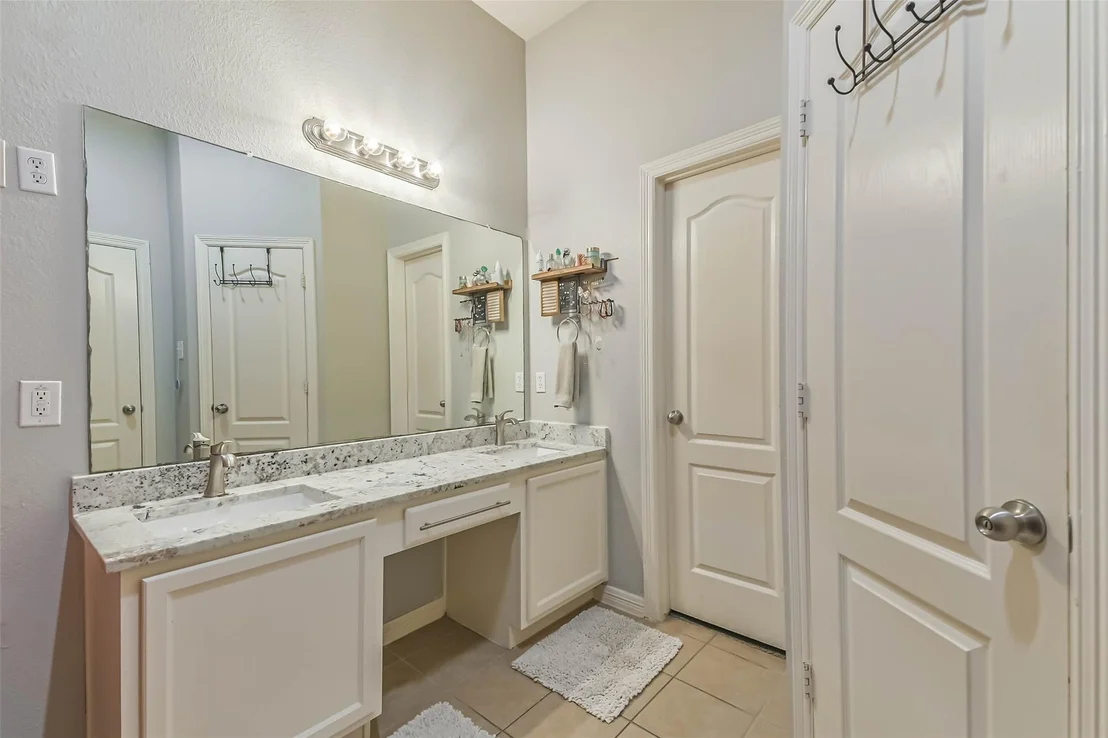 Photo of 18606 Walden Glen Circle