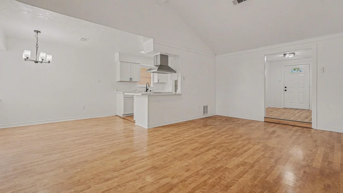 Photo of 4523 Hemlock Drive