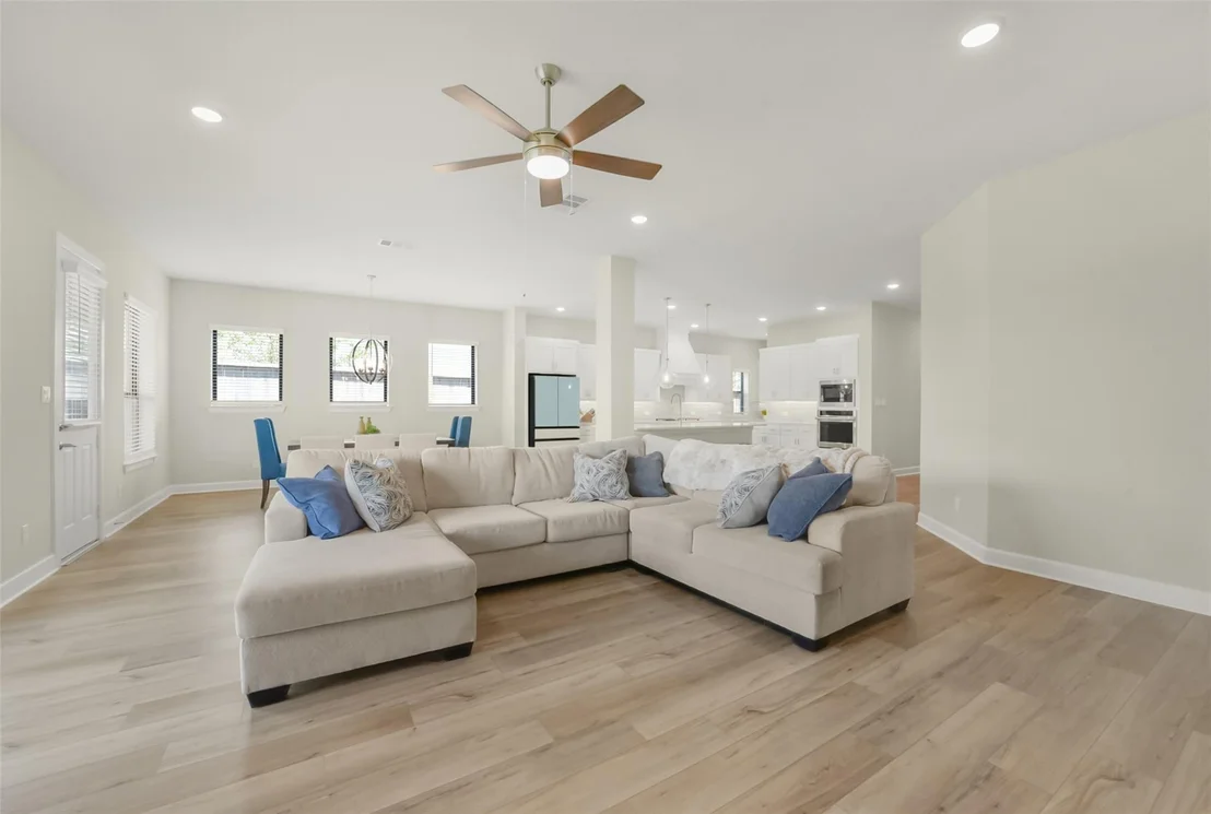 Photo of 1702 Spring View