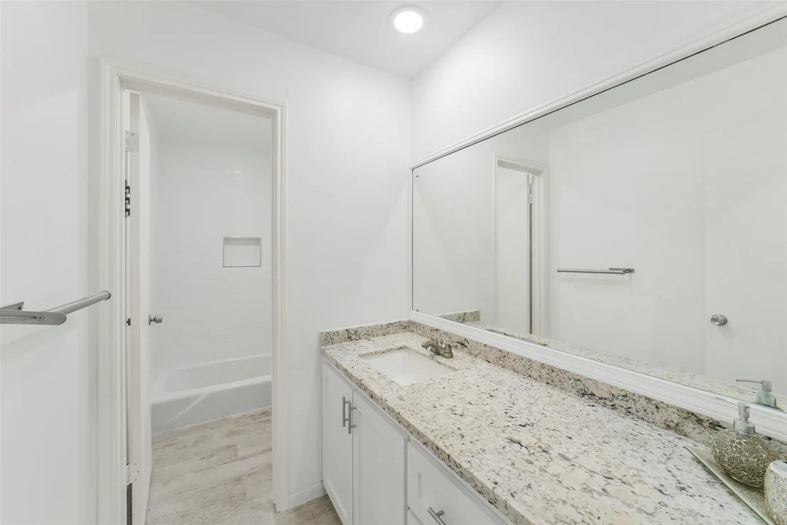 Photo of 1823 Cherry Bend Drive