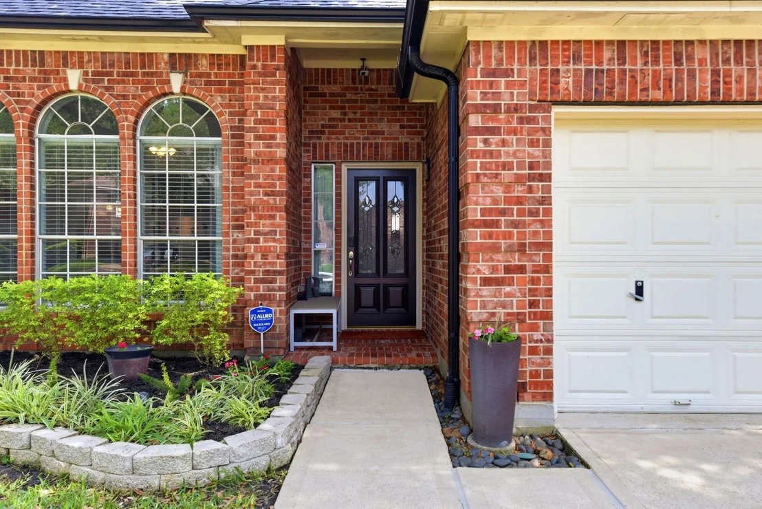 Photo of 2105 Mossy Trail Drive