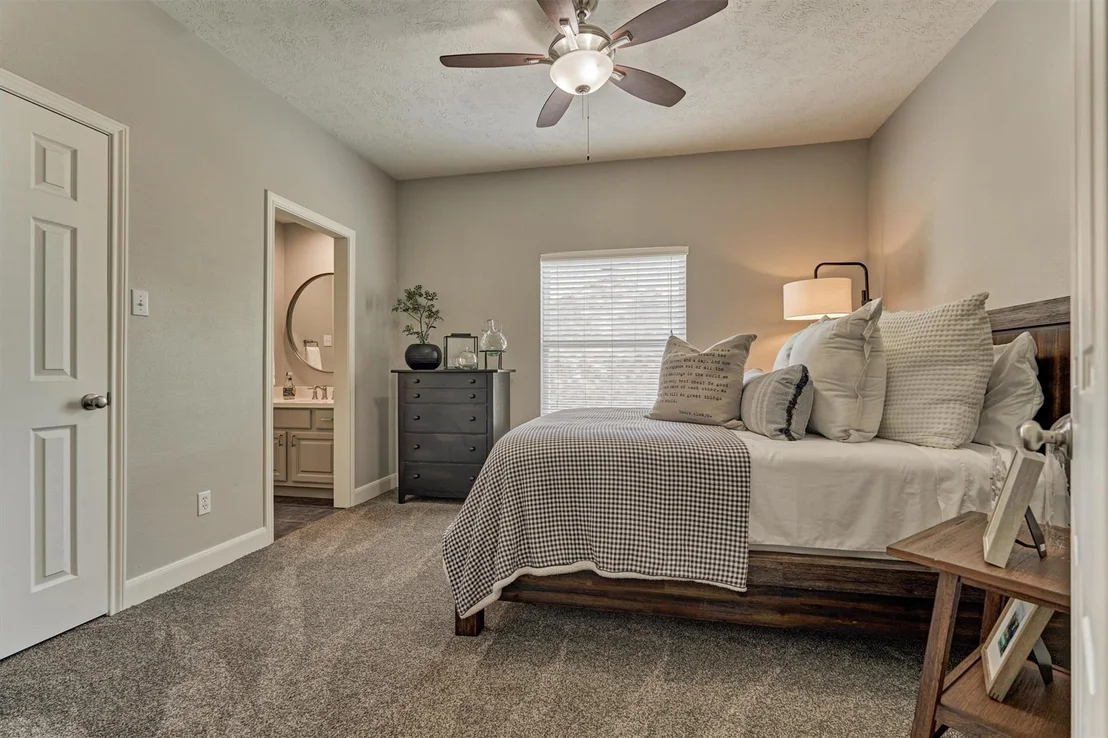 Photo of 170 N Hazelcrest Circle
