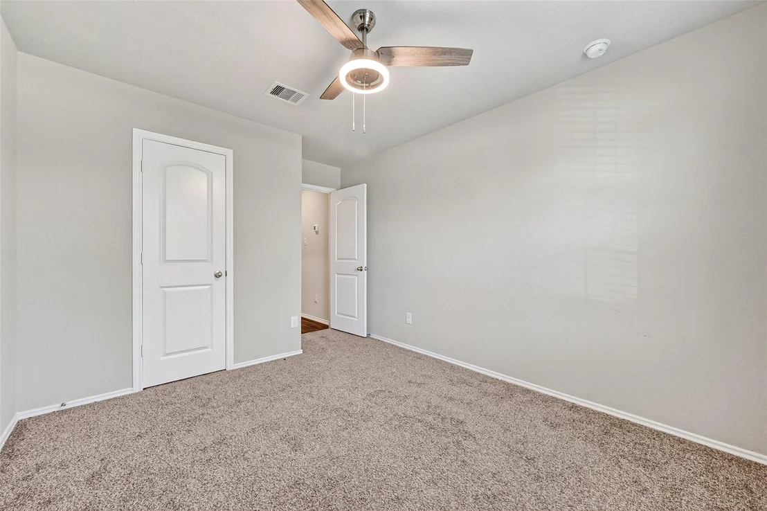 Photo of 21606 Victoria Harbor Drive