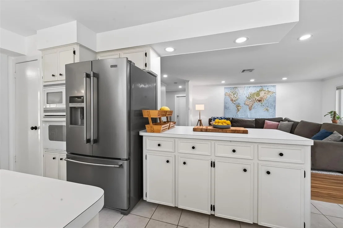 Photo of 5715 Claridge Drive