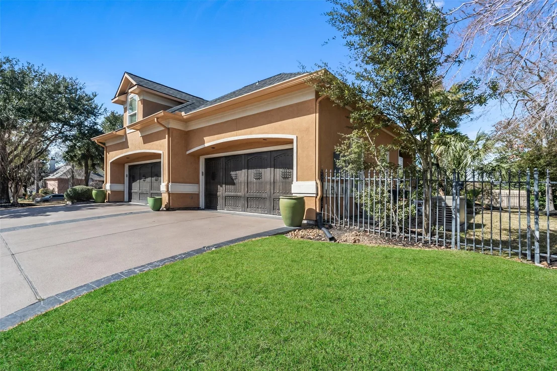 Photo of 35 Bentwater Bay Circle