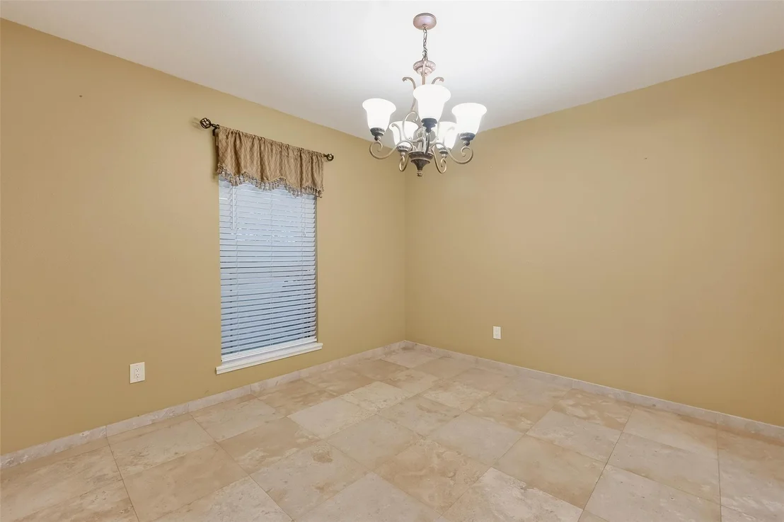 Photo of 1011 Chateau Woods Parkway Drive