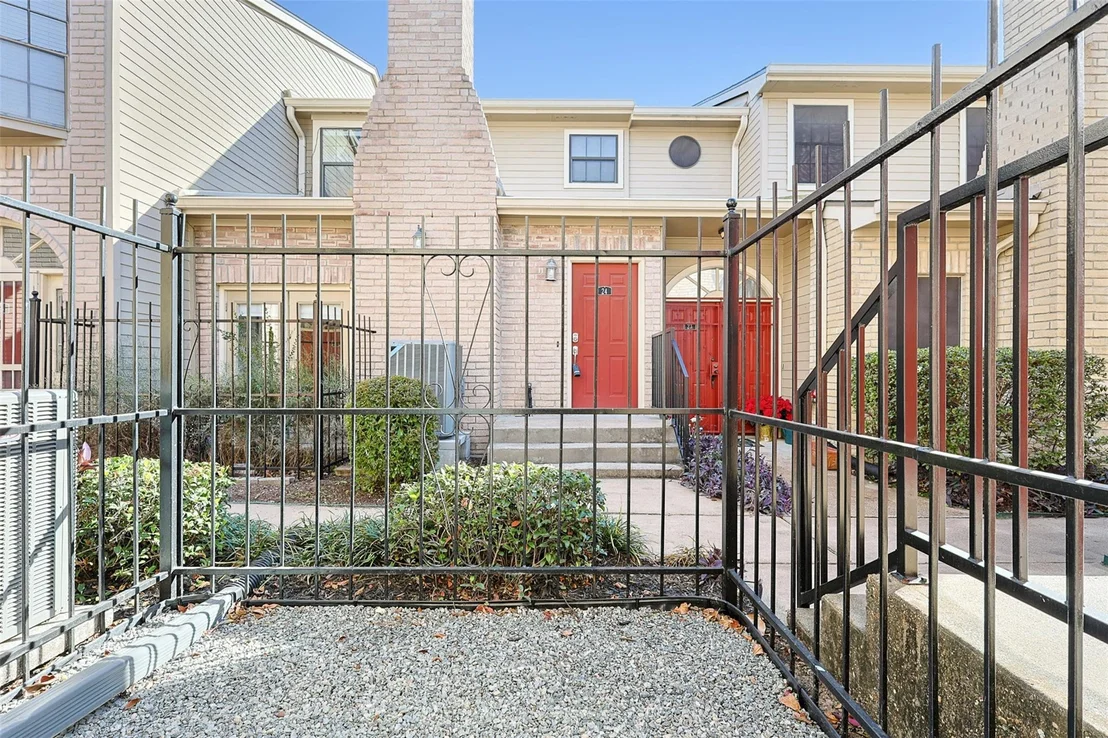 Photo of Unit 21 at 7350 Kirby Drive