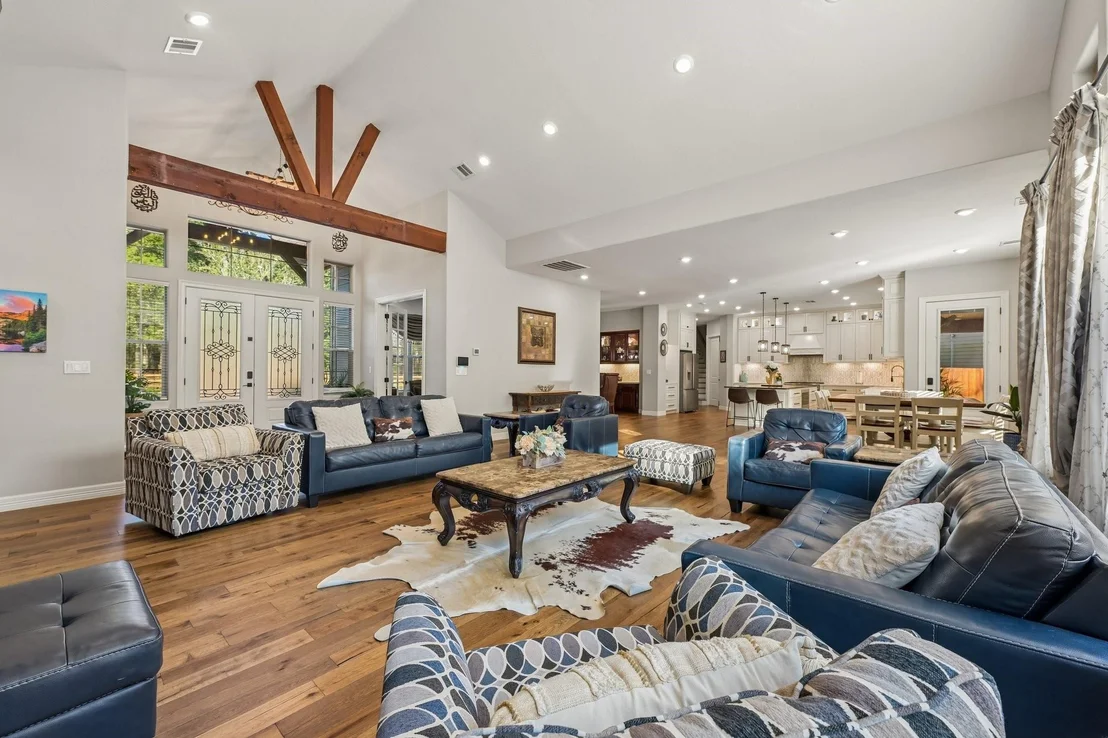 Photo of 33135 Willow Bend Road