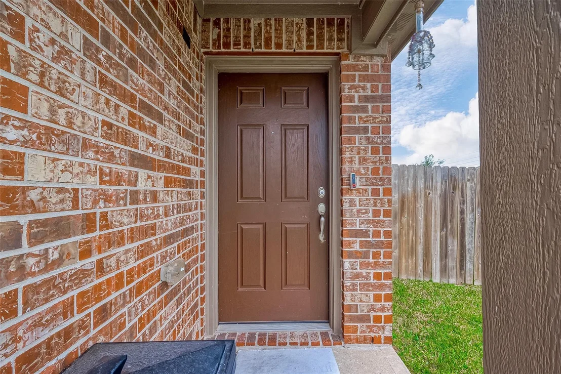 Photo of 9915 Garnet Grove Drive