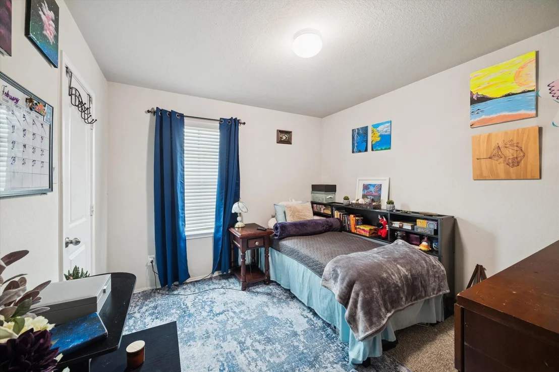 Photo of 592 Road 5138