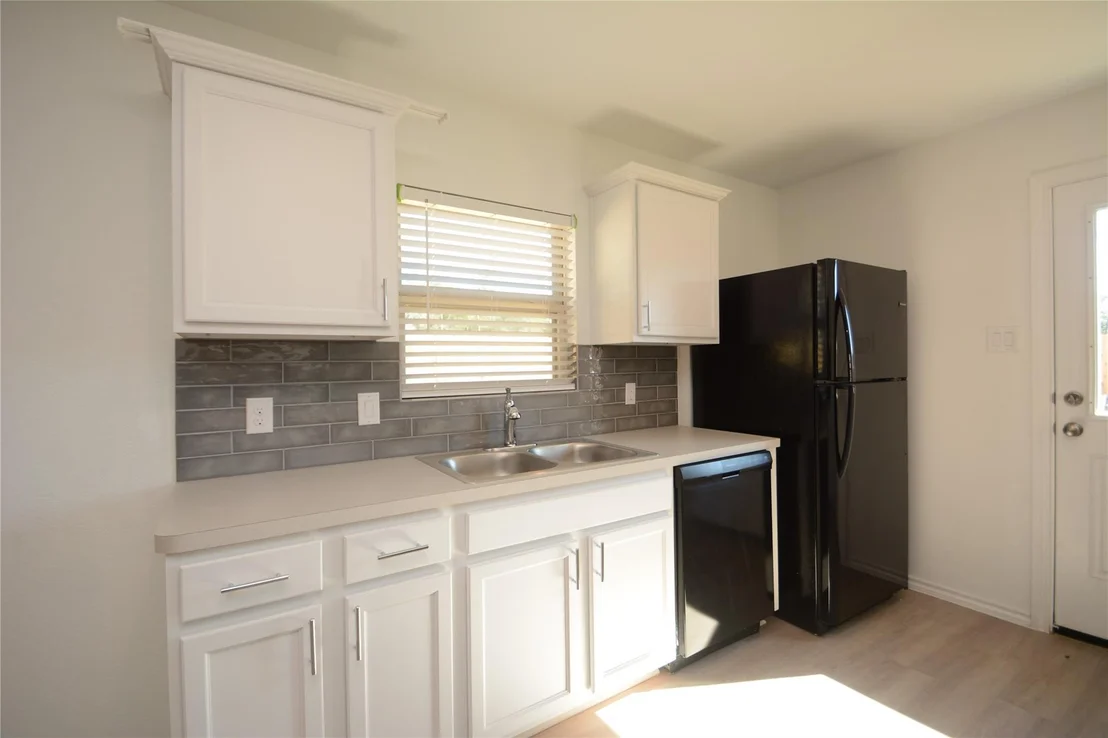 Photo of 1319 Winding Willow Drive