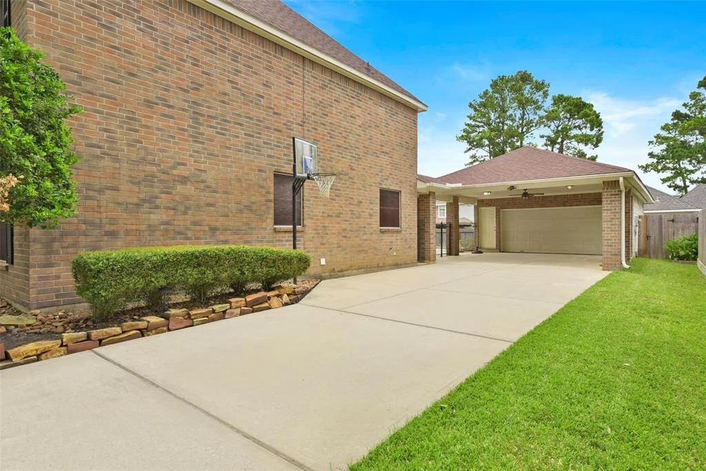 Photo of 18818 Forest Elms Drive