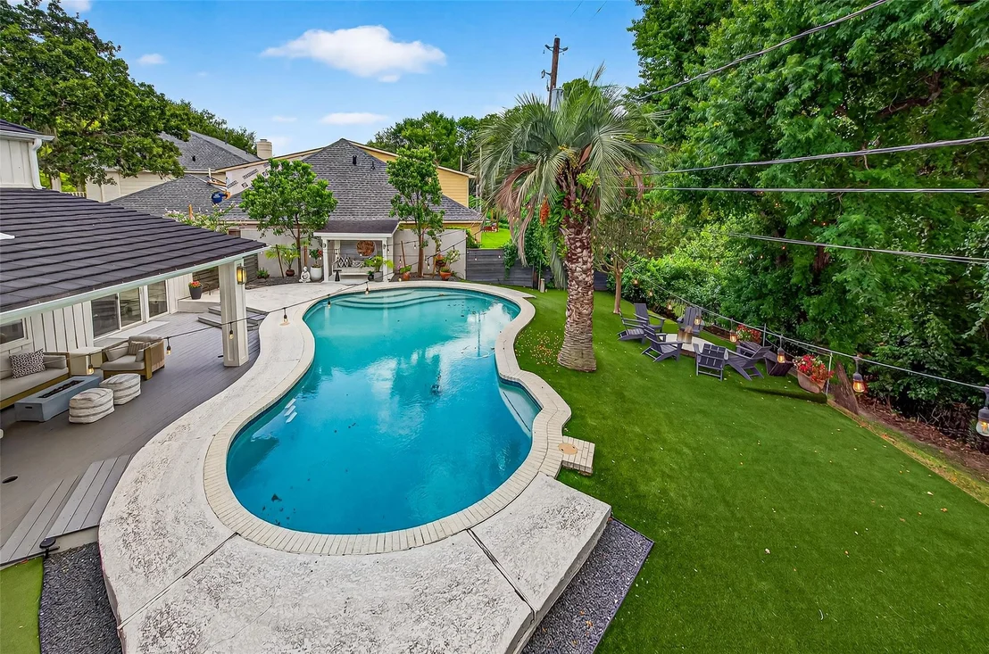 Photo of 415 Ramblewood Road