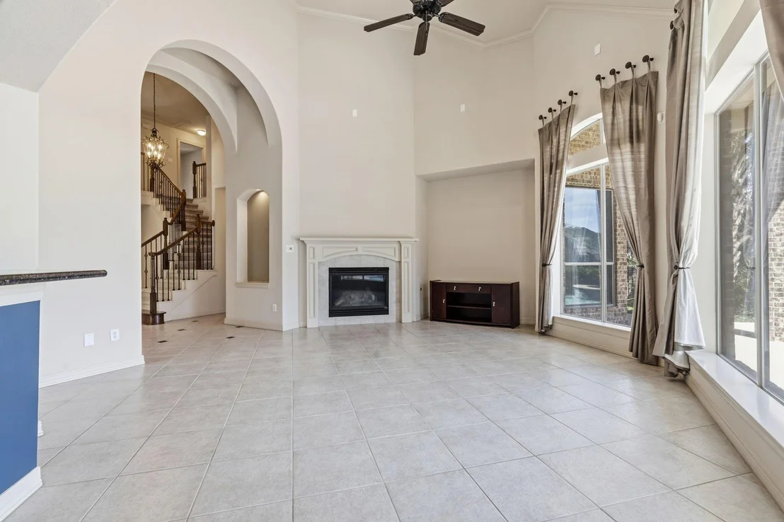 Photo of 8411 Middle Canyon Road