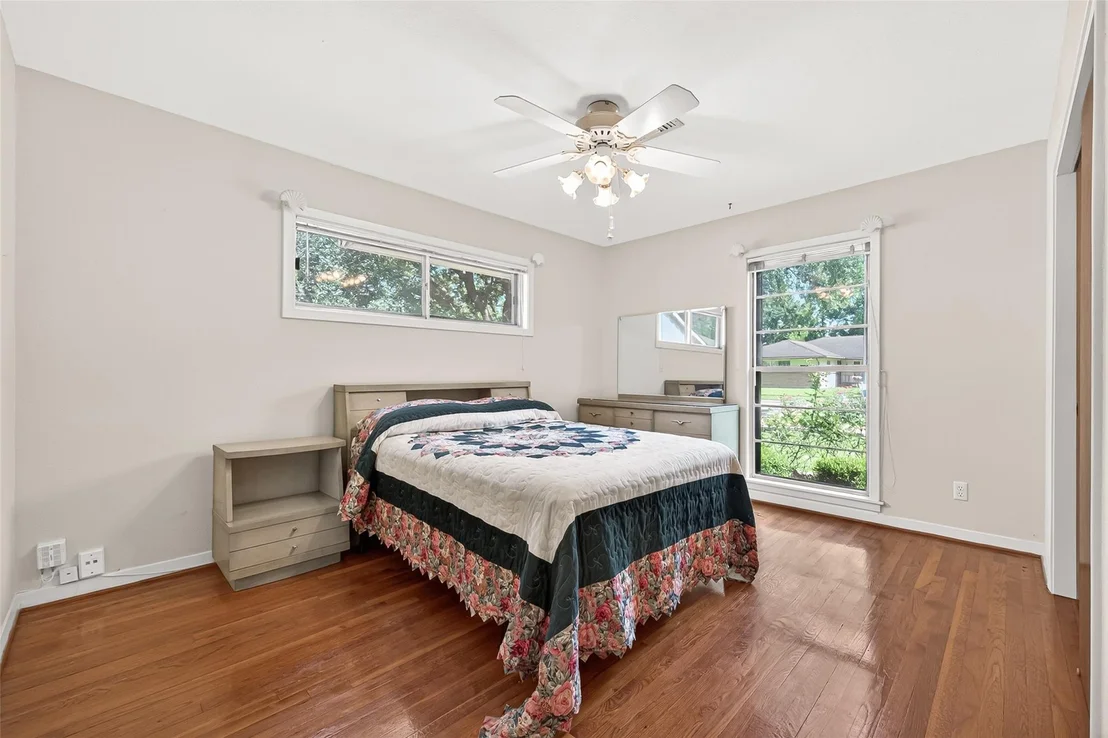 Photo of 5610 Belrose Drive