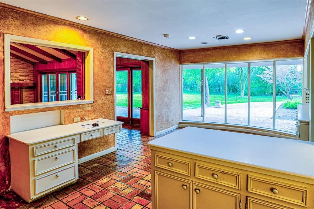Photo of 246 Chimney Rock Road