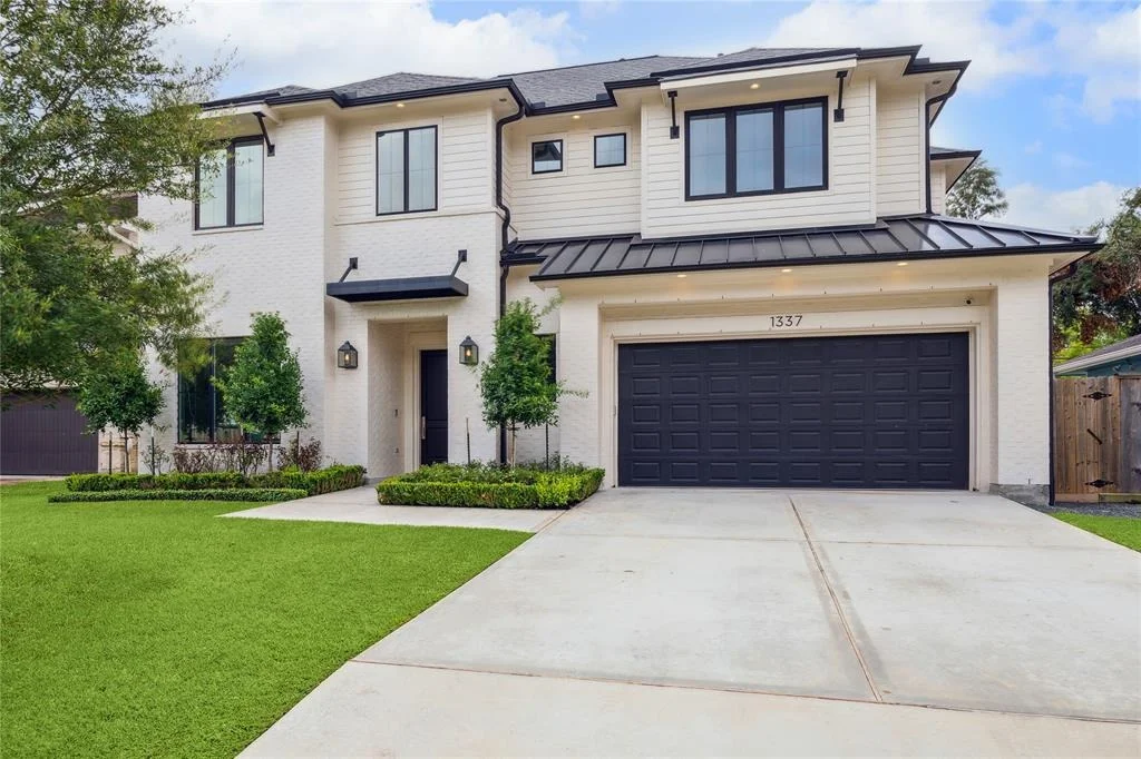 Photo of 1337 Chantilly Lane