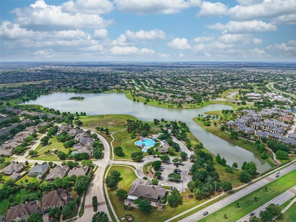 Photo of 27038 Franklin Park Dr