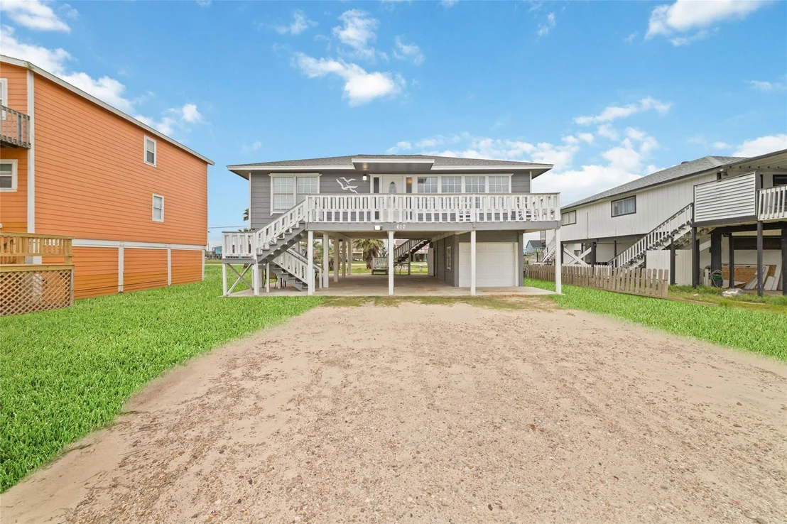 Photo of 610 Seashell Drive