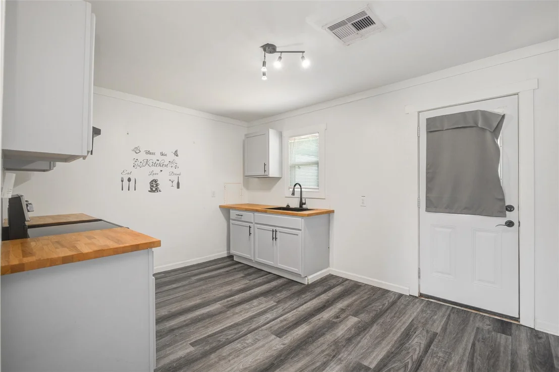 Photo of 609 Hurst Street