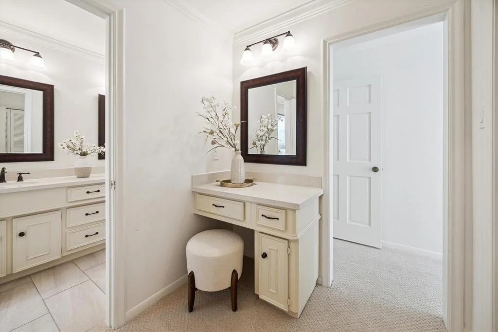 Photo of 807 Thornbranch Drive