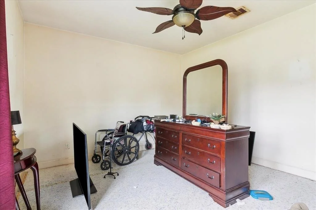 Photo of 1153 Railroad Street