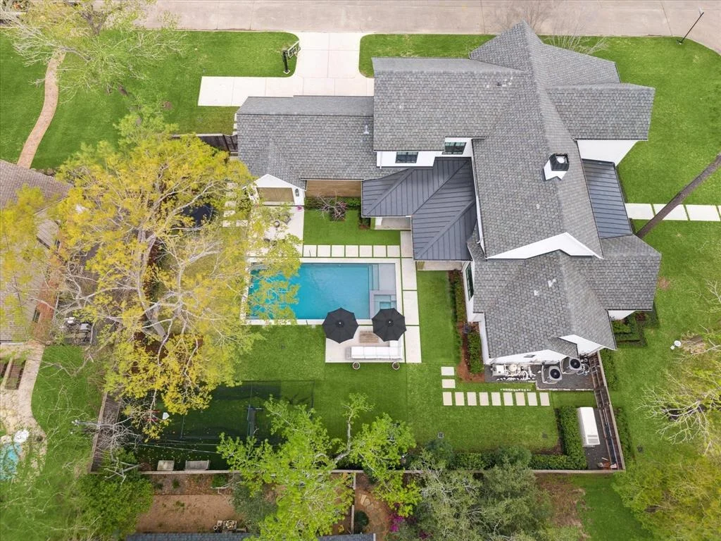 Photo of 415 Coachman Lane