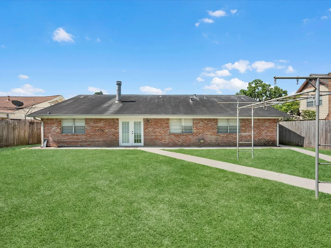 Photo of 13931 Roundstone Lane