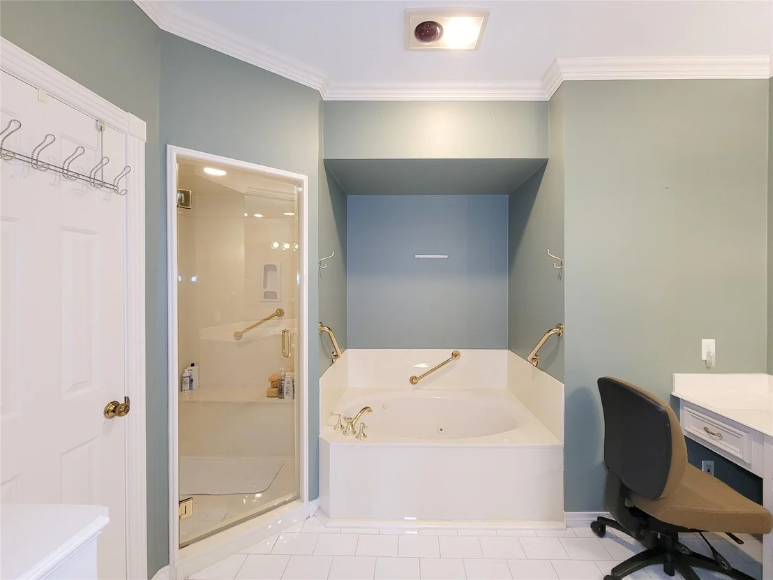Photo of 5810 Glenmere Lane