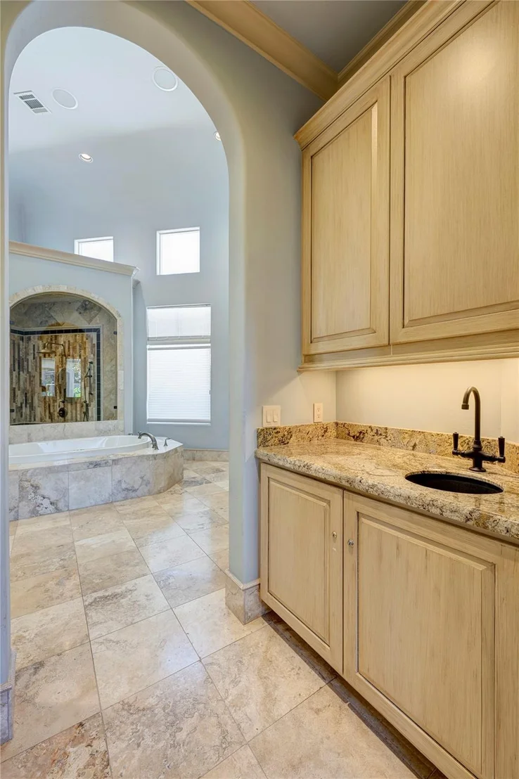Photo of 710 Pinehaven Drive