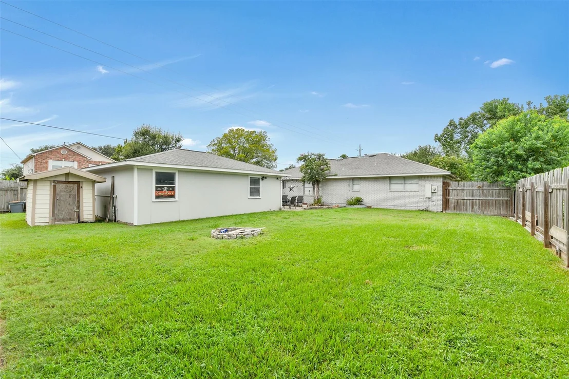 Photo of 10502 Deval Drive