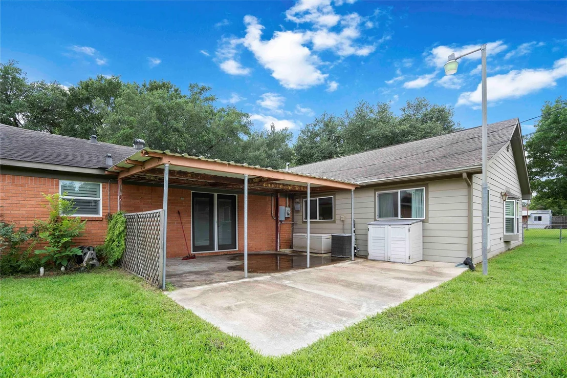 Photo of 13202 Vernon Road