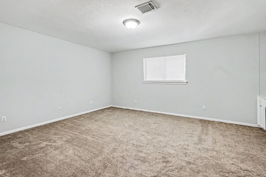 Photo of 5918 Pine Arbor Drive