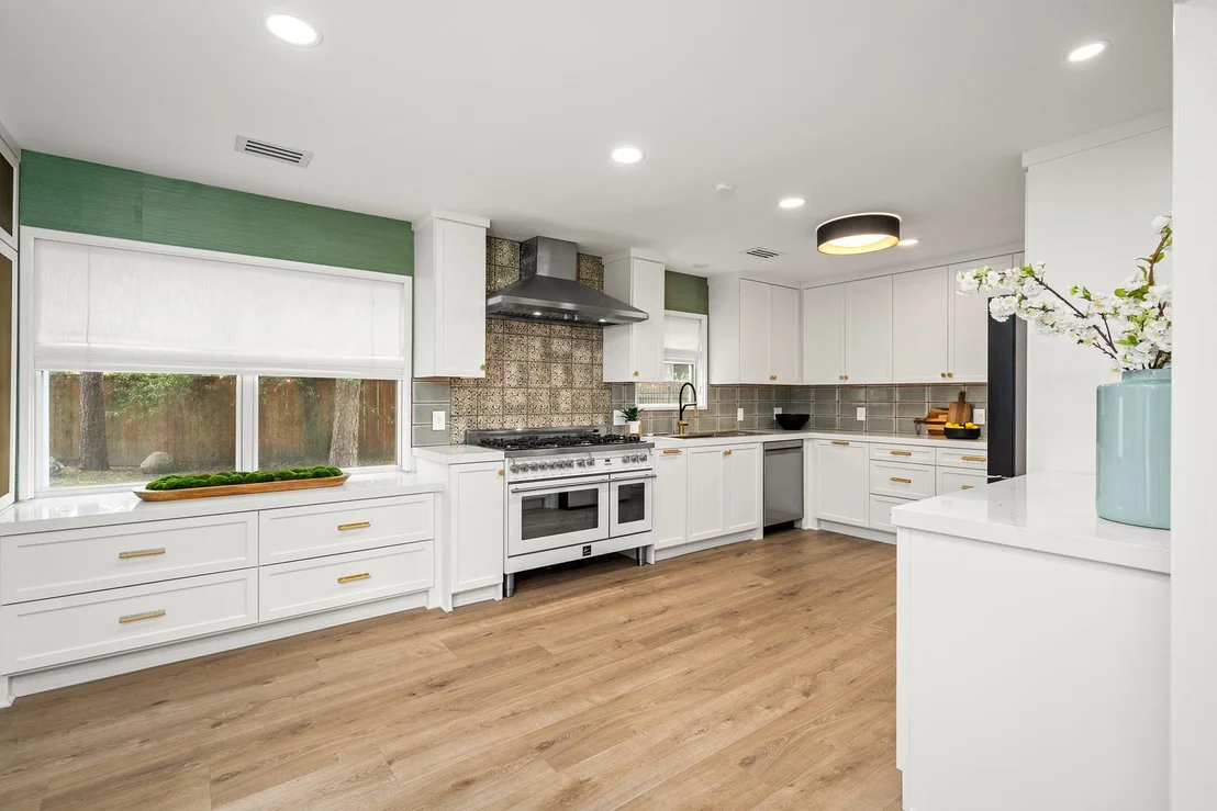 Photo of 938 Magdalene Drive