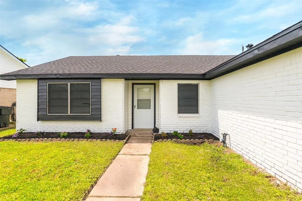Photo of 522 Soft Shadows Lane