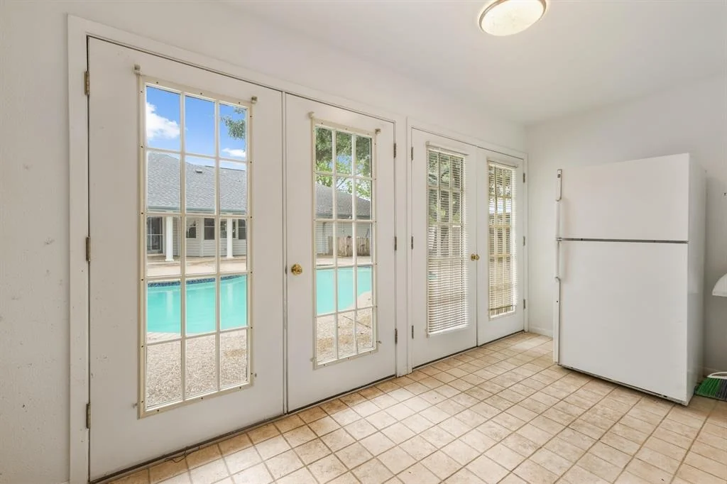 Photo of 6625 E Post Road
