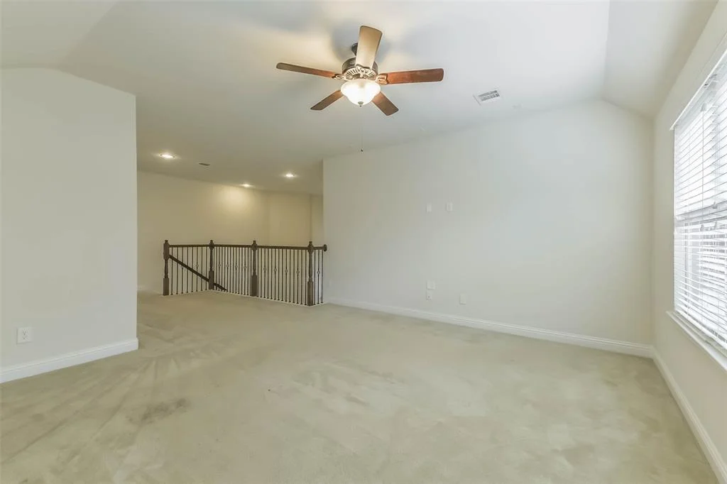 Photo of 15 Waterfall Way